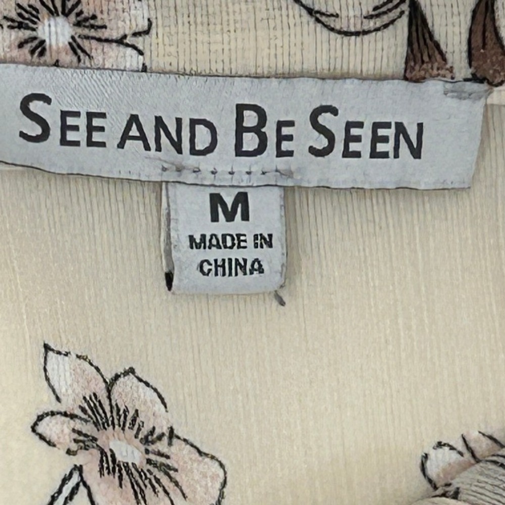 See And Be Seen Womens Cream Floral Long Sleeve Button Front Babydoll Top Size M - Picture 11 of 12